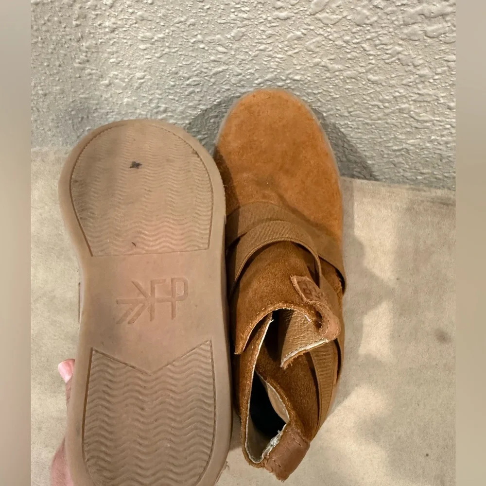 Freshly Picked Brown Kids Boots Size 13‎